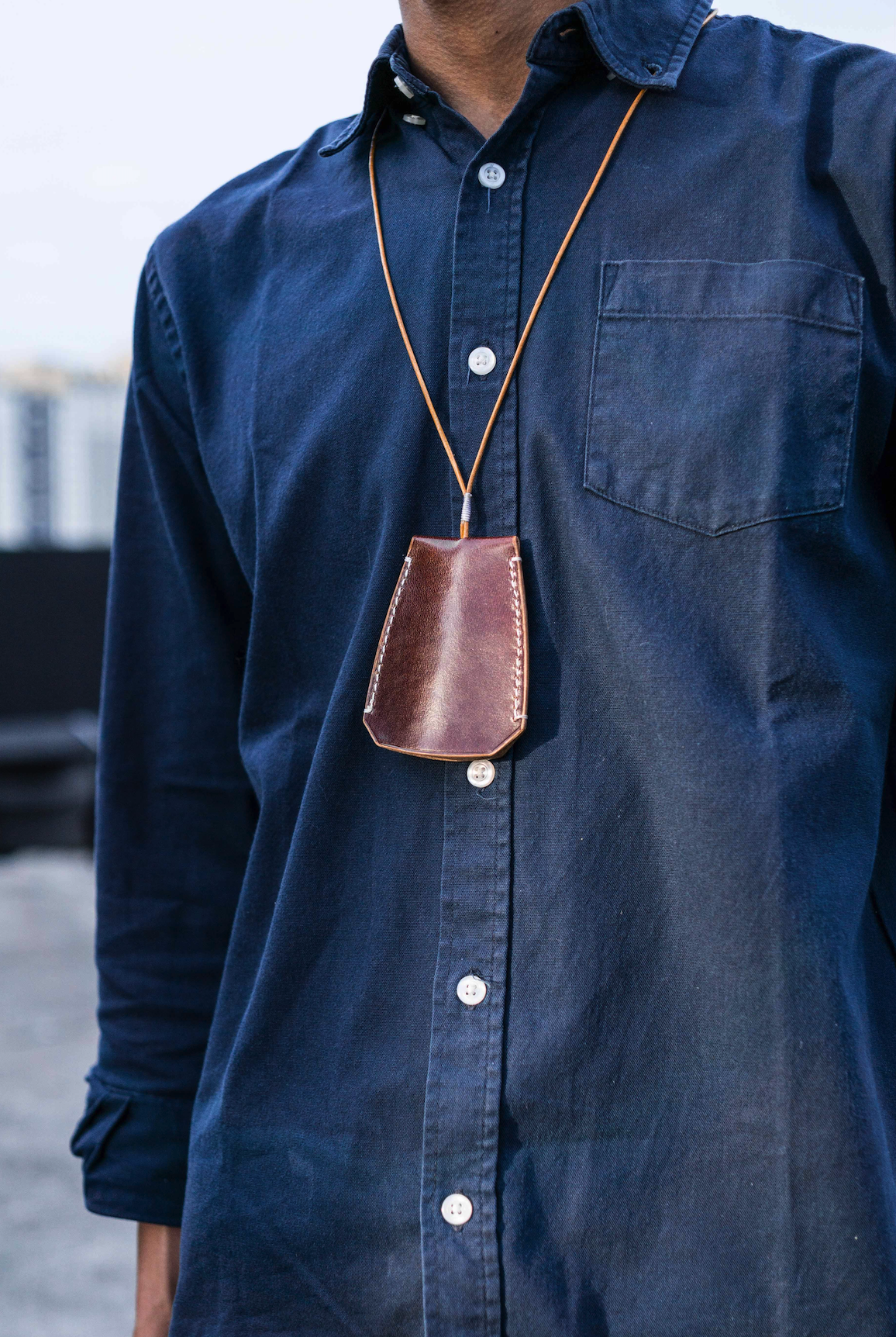 Collier porte-clés en ropu marron foncé