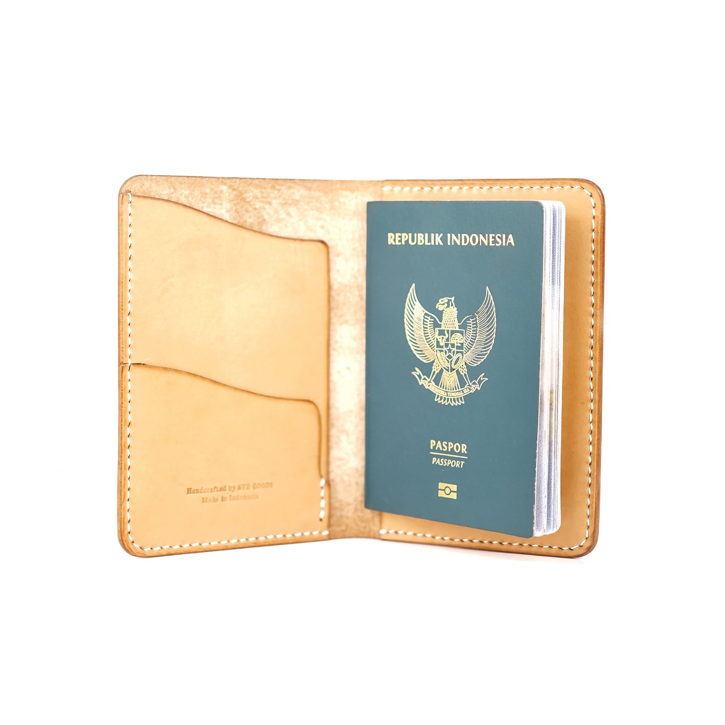ATLAS PASSPORT WALLET NATURAL